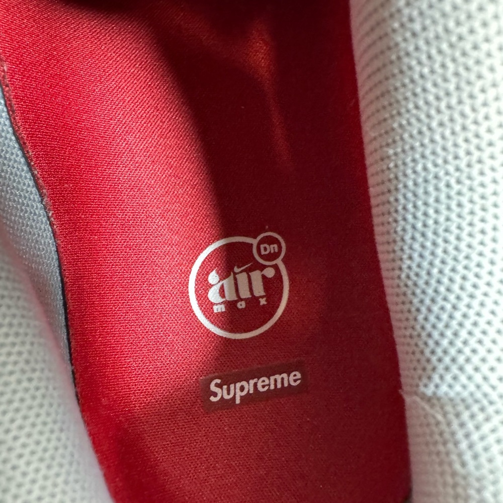 Supreme x Nike Air Max DN Silver Bullet Friends & Family -‎ Size 6 HF6605 001 - Picture 8 of 9